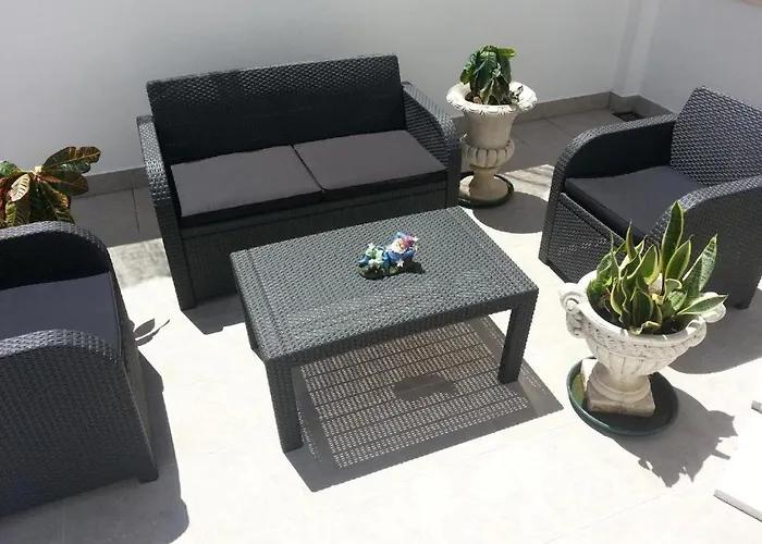 Lemon Tree Apartments
